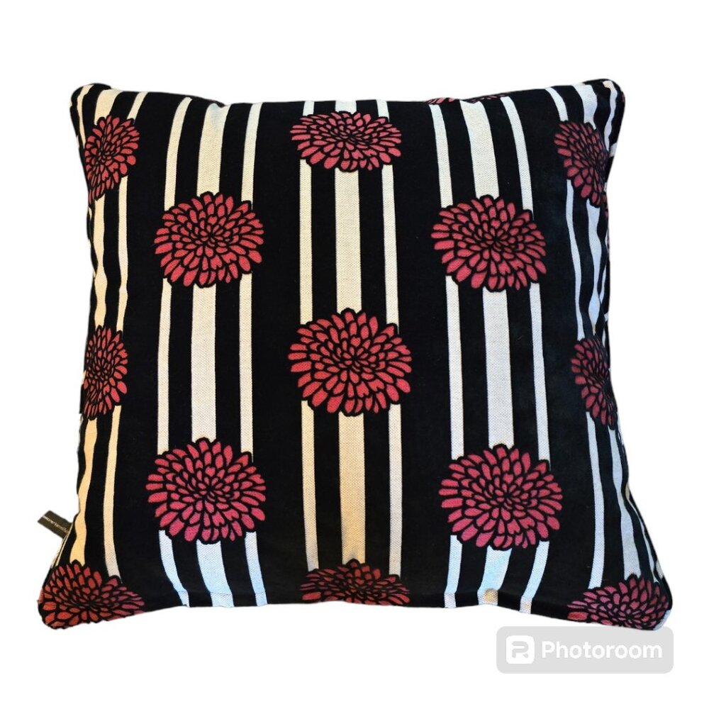 American Mills Chrysanthemum‎ throw pillow 21" black white magenta down filled